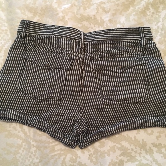 Joe's Jeans Striped Linen Shorts w/ Metal Studs - Picture 5 of 6
